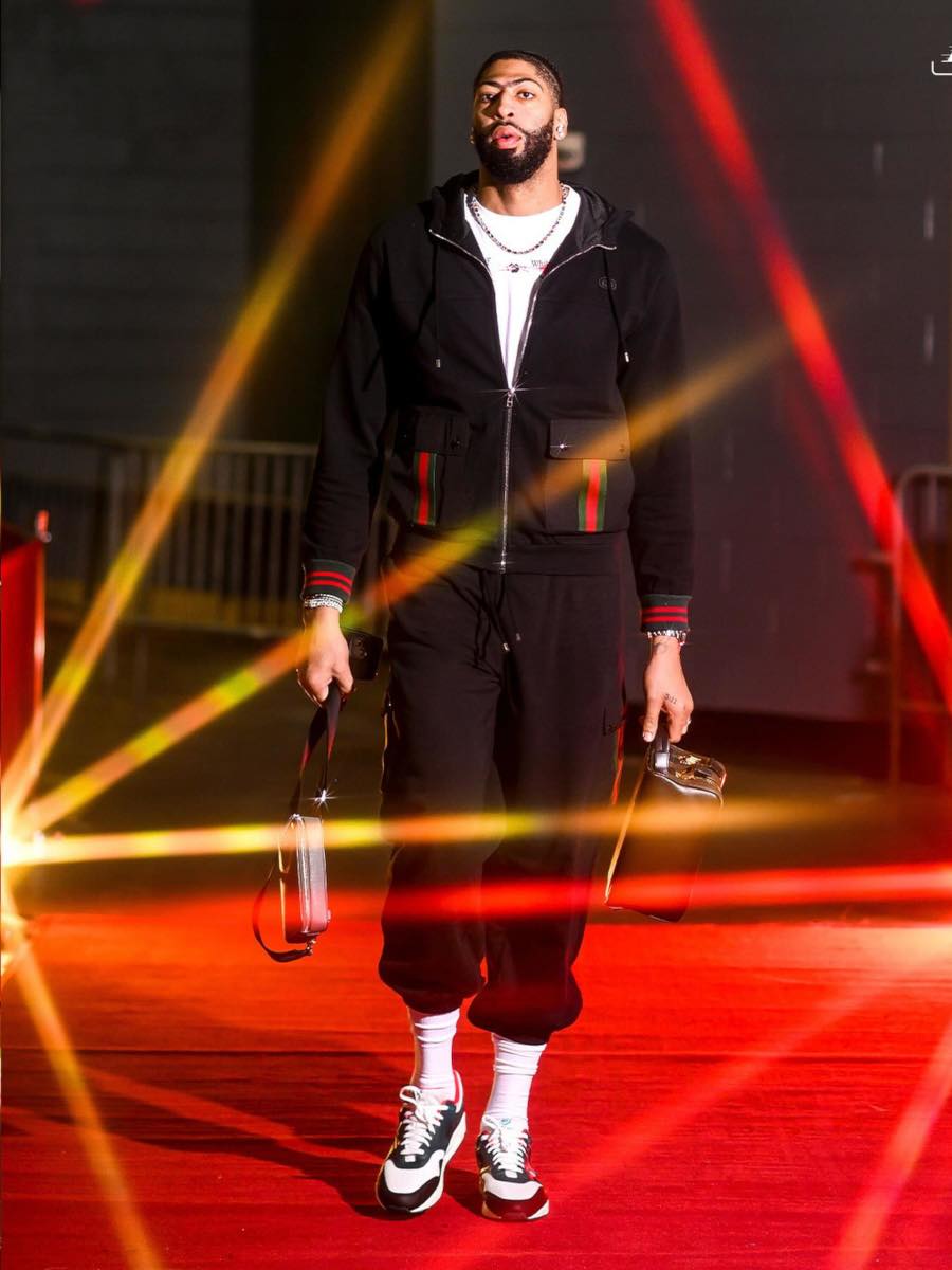 Anthony Davis: Gucci Black Zip Hoodie, Gucci Cargo Joggers, & Nike Air Max 1 Sneakers