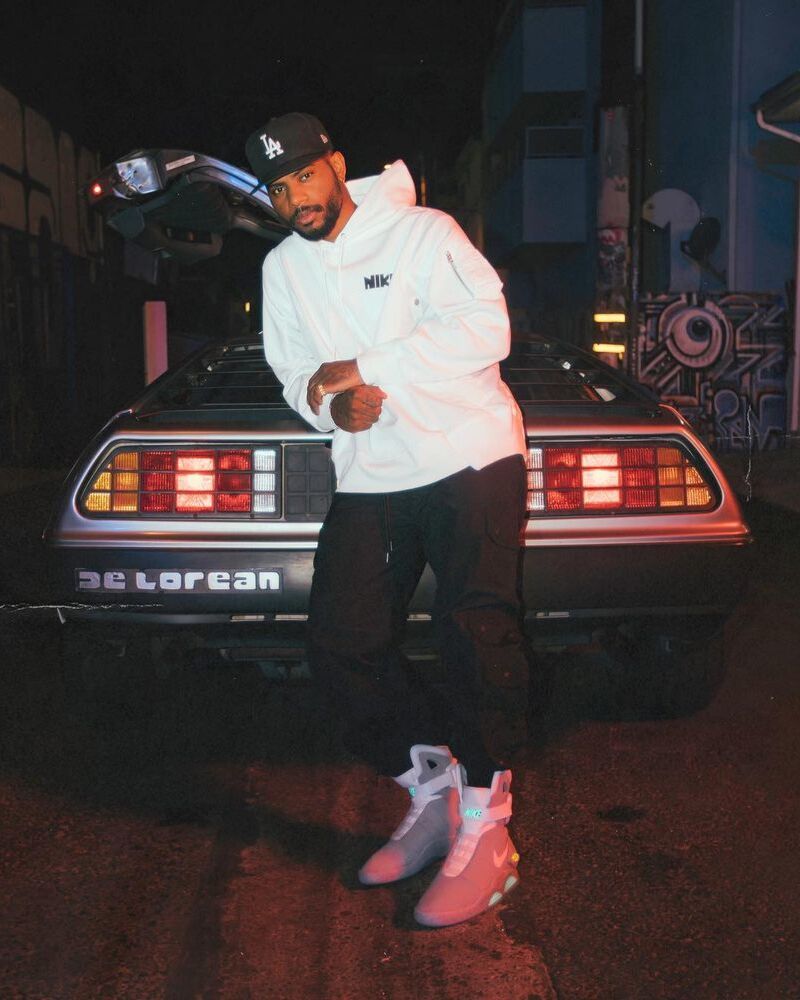 Bryson Tiller Wearing a Nike x Sacai Hoodie With Nike Air Mag Sneakers |  Incorporated Style