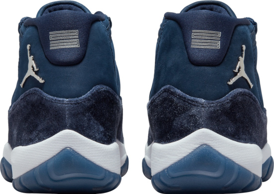 Jordan 11 Retro Low Midnight Navy