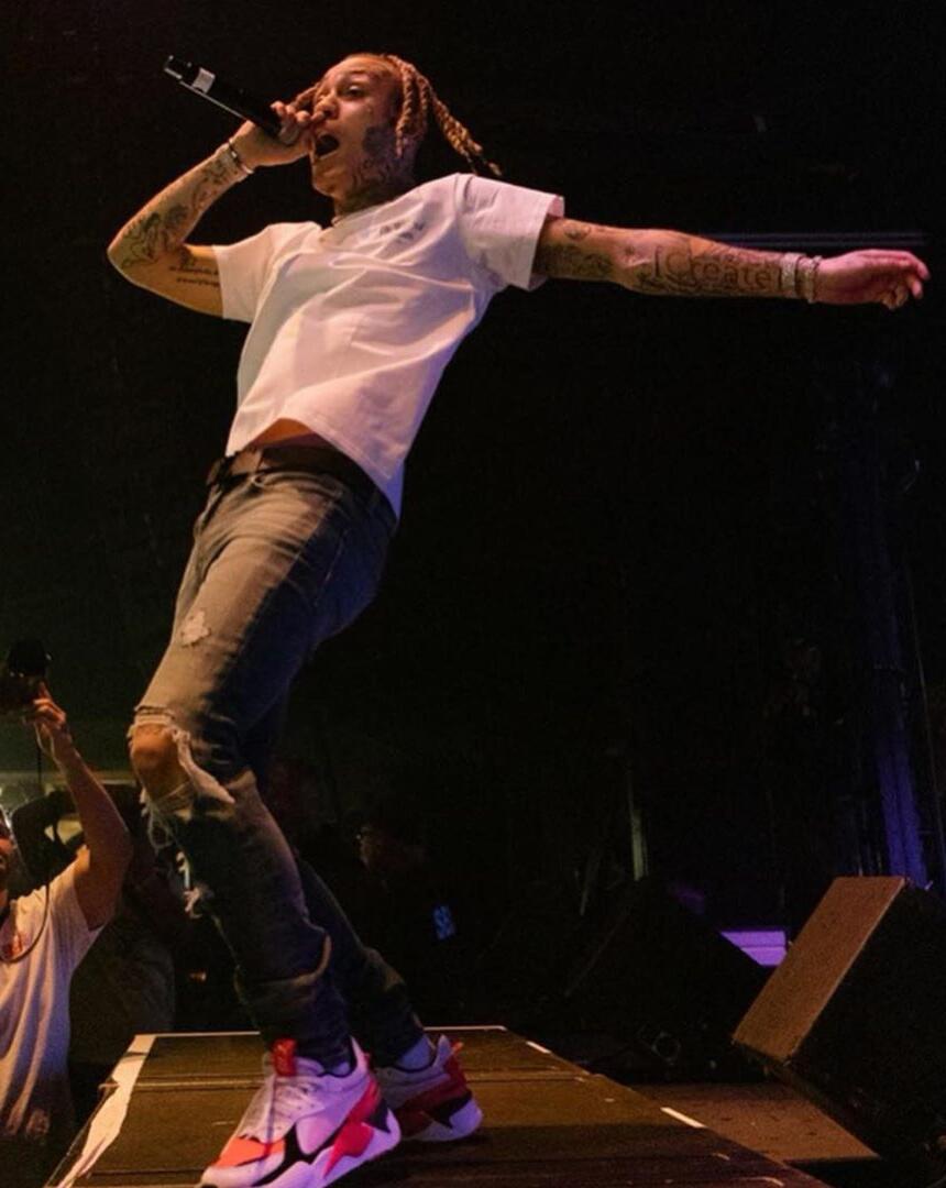 Lil Skies Performing In Houston Wearing By Way Of Dallas And Puma