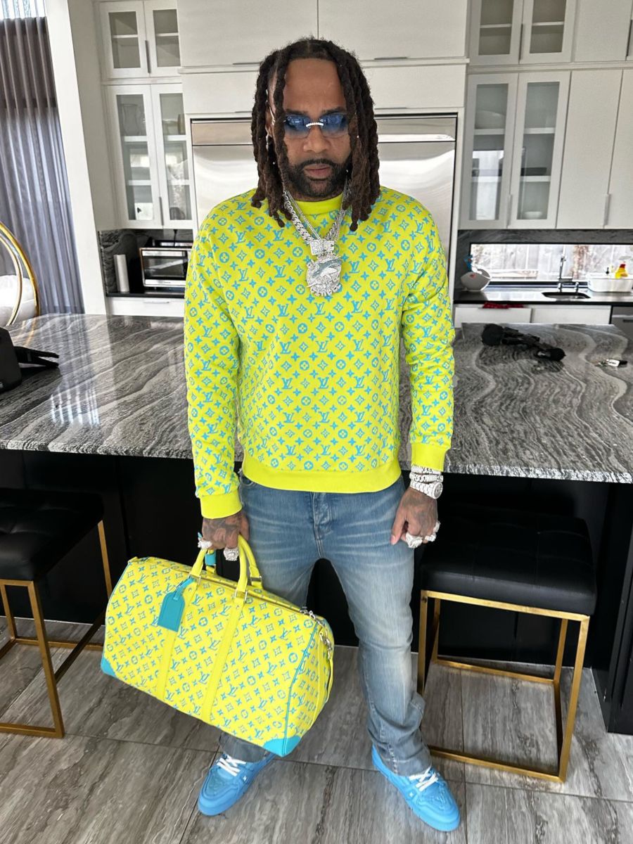 Money Man Wearing a Full Yellow & Blue Louis Vuitton Outfit & Bag