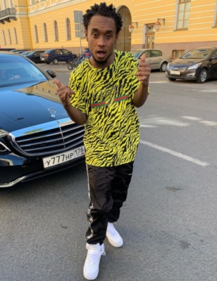 Slim Jxmmi Wearing A Yellow Tiger Print Gucci T Shirt And Off White Black Trackpants