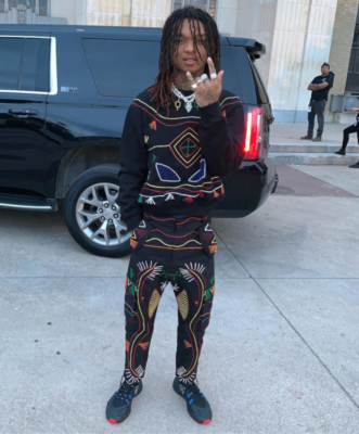 Swae Lee Wearing Black Sweatshirt And Pants With Embroidered Multicolored Designs